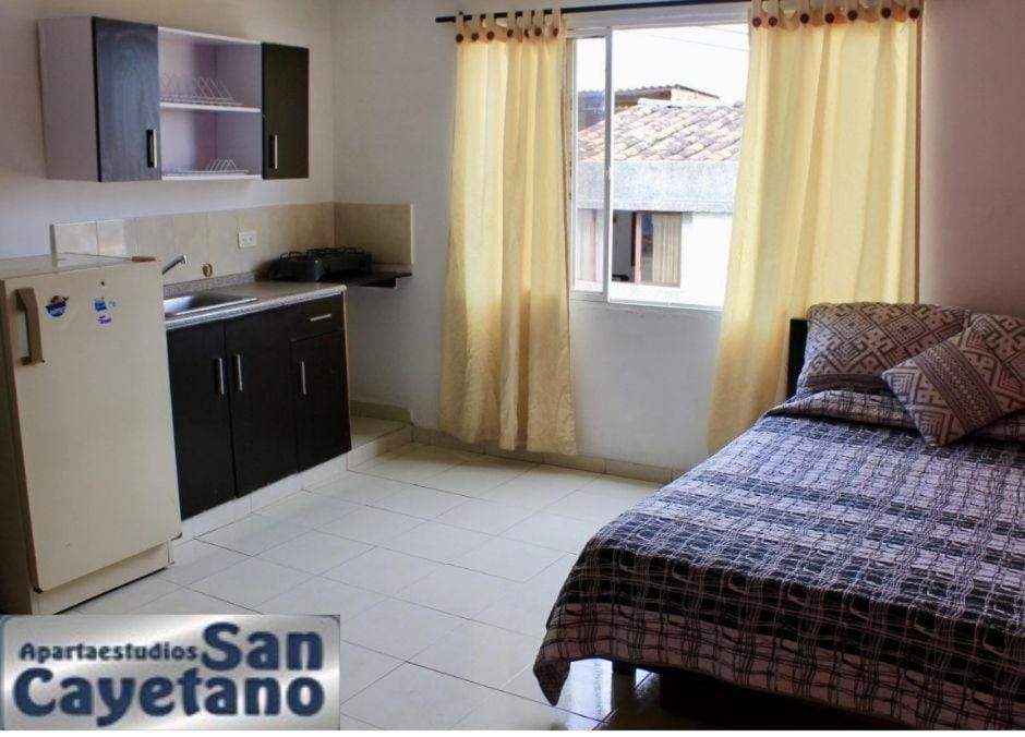 Apartaestudios San Cayetano Кали Экстерьер фото